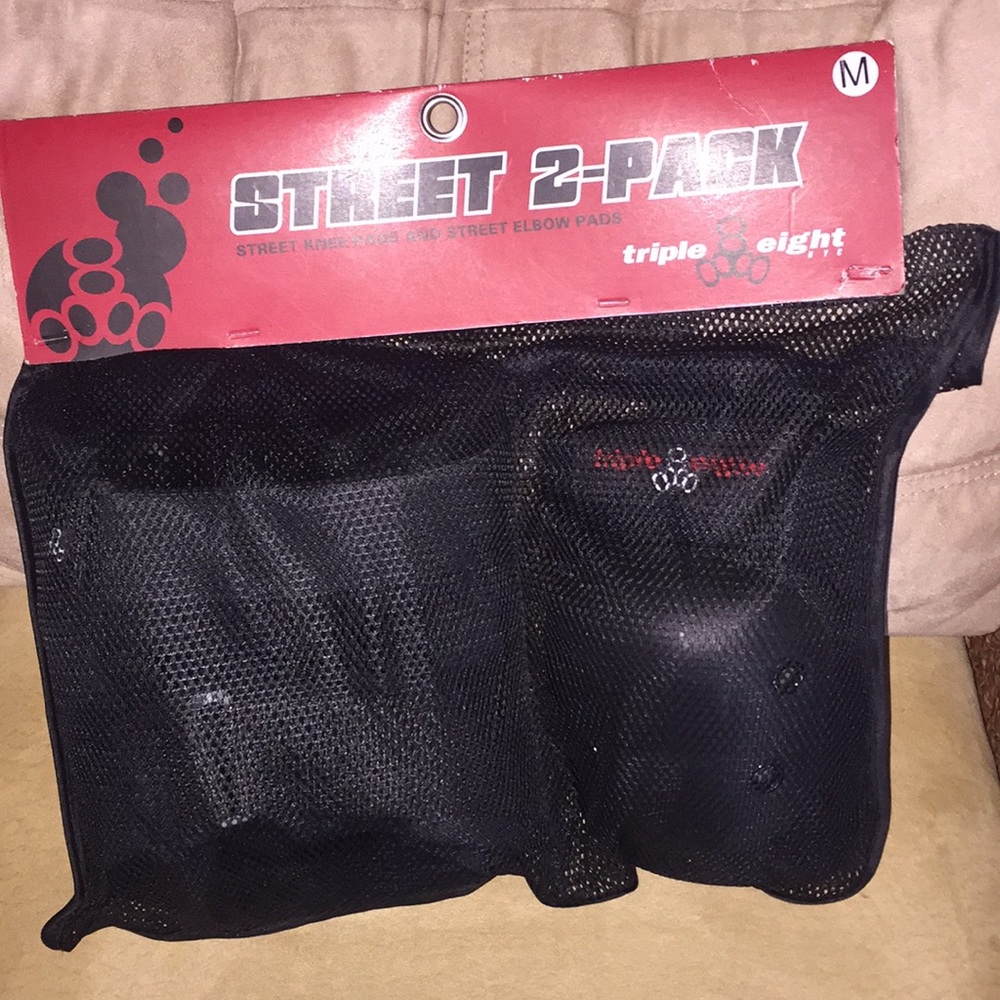 Street  knee and elbow pads for skateboard